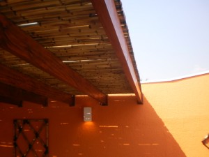 Decorações com bambu cana da índia tratada